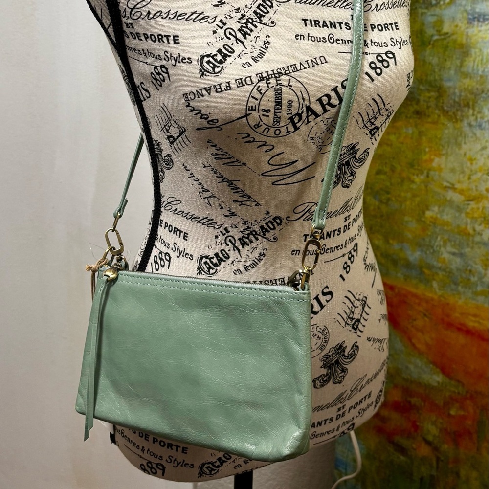 HOBO Jade Darcy Crossbody Leather Bag NWT 💚 - Picture 2 of 16